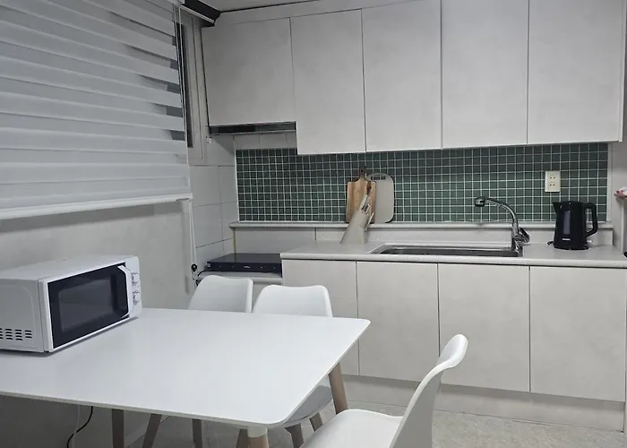 Secretonhouse Open 9min Walk From Hongdae Station Villa *
